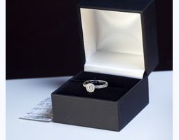 кольцо с бриллиантами Harry Winston