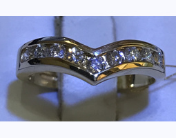 Золотое кольцо с бриллиантами 0.45 карат