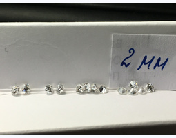 Бриллианты натуральные природные 2мм 0,031кт