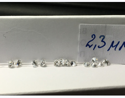 Бриллианты натуральные природные 2,3мм 0,045кт