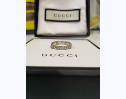 Gucci Icon stardust thin band white gold with diamonds