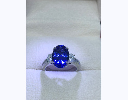 Кольцо с натуральным танзанитом и бриллиантами 