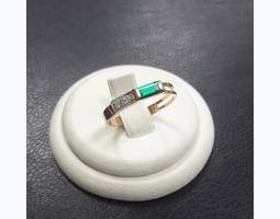 Кольцо с бриллиантами и гидротермальным изумрудом