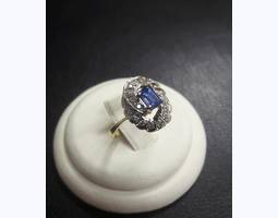Кольцо с бриллиантами и корундом