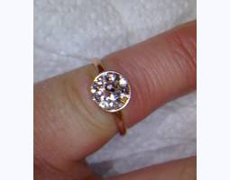 Продам кольцо с бриллиантом   3 карата