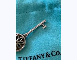 Tiffany серебряная подвеска с брильянтом 