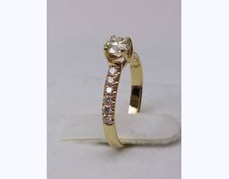 Продам золотое кольцо с бриллиантами IGL 1 150 $