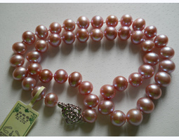 Ожерелье из крупного жемчуга 9-10 мм.цвет лаванда.Состояние новое.