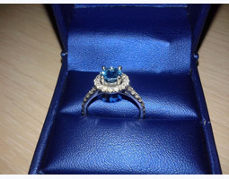кольцо с топазом и бриллиантами