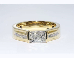 Кольцо в желтом золотое 585 пробы с бриллиантами 0.54 карат.